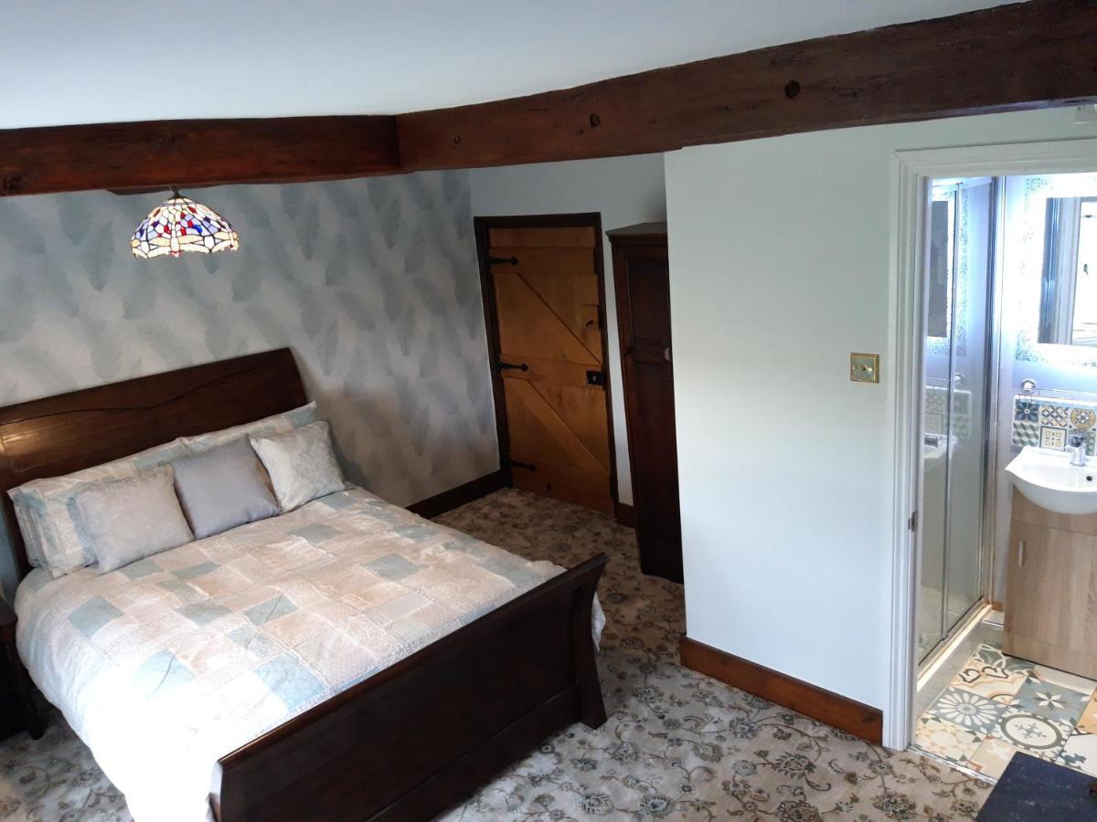 Upper Eyton Farmhouse B&B Alberbury Ngoại thất bức ảnh